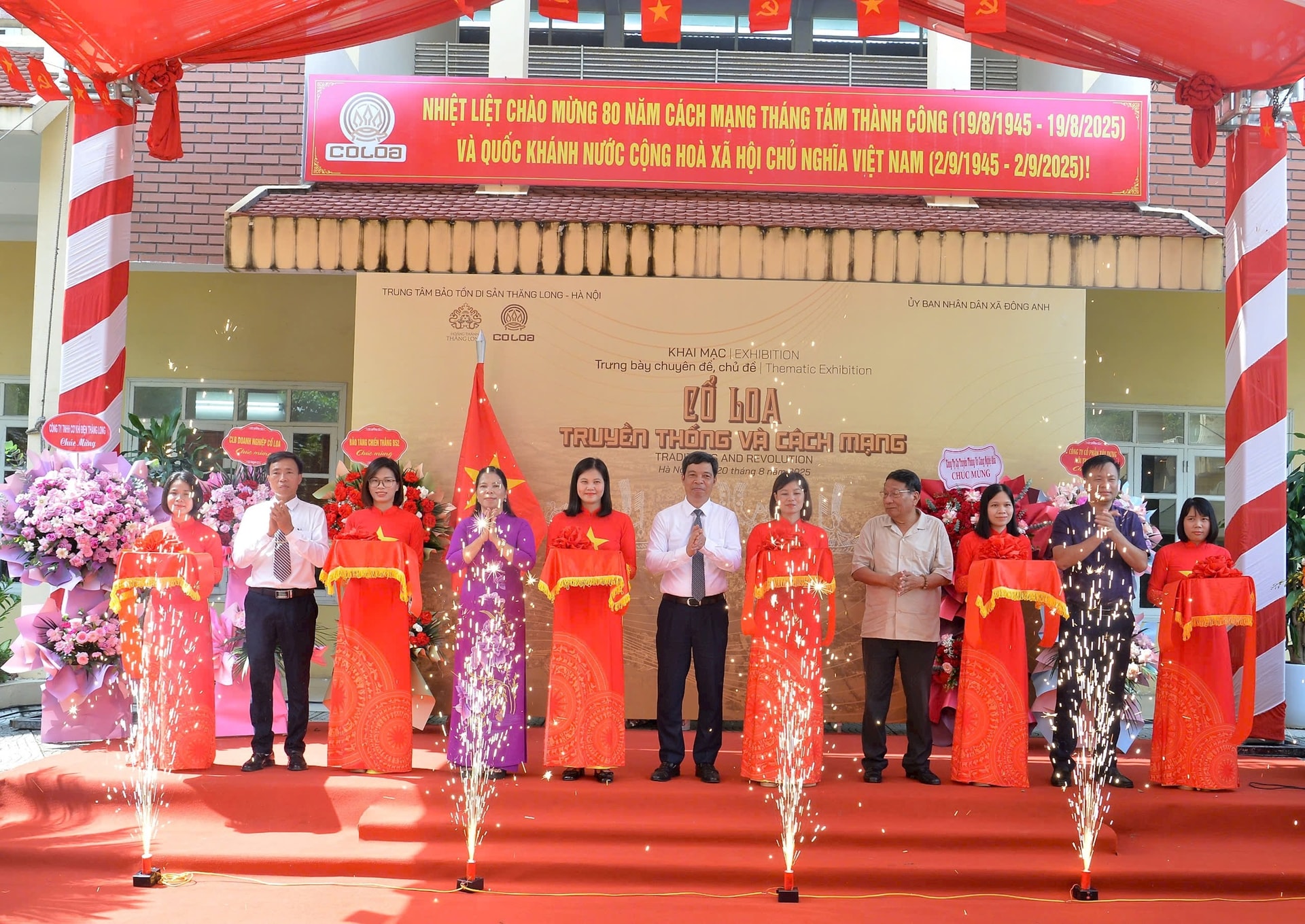 Hà Nội: Trưng bày hơn 100 hình ảnh, tư liệu về “Cổ Loa - Truyền thống và cách mạng” - Ảnh 1. Hà Nội: Trưng bày hơn 100 hình ảnh, tư liệu về “Cổ Loa - Truyền thống và cách mạng” - Ảnh 1.