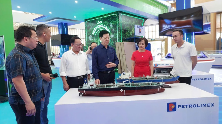 Phó Thủ tướng: Bảo đảm điều kiện tốt nhất cho khai mạc Triển lãm - Ảnh 1.