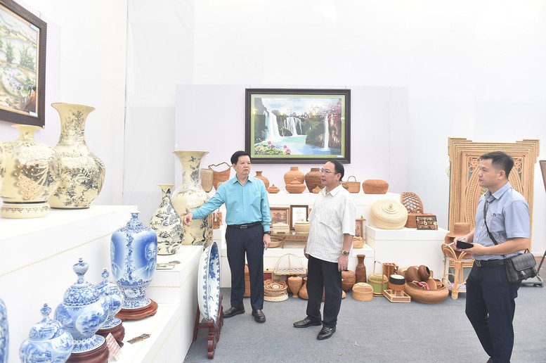 Phó Thủ tướng: Khu trưng bày ngoài trời Triển lãm thành tựu Đất nước phải đặc sắc, điển hình, tiêu biểu - Ảnh 2.