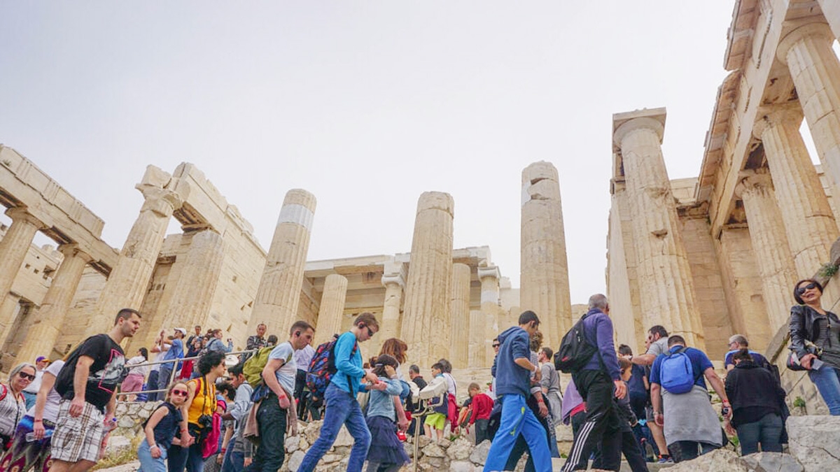 Du lịch Hy Lạp đạt mốc kỷ lục 7,6 tỷ euro trong nửa đầu năm 2025 - Ảnh 1. Du lịch Hy Lạp đạt mốc kỷ lục 7,6 tỷ euro trong nửa đầu năm 2025 - Ảnh 1.