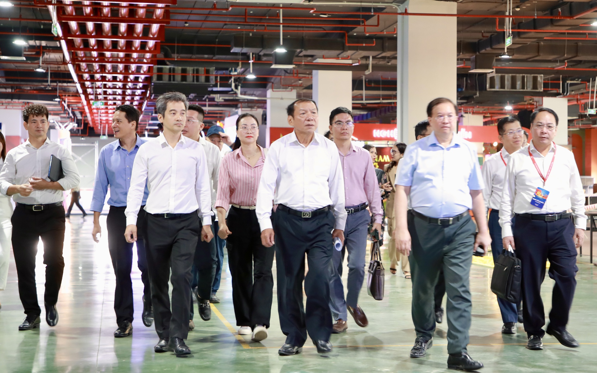 Bộ trưởng Nguyễn Văn Hùng kiểm tra tiến độ Triển lãm thành tựu Đất nước nhân dịp 80 năm Ngày Quốc khánh