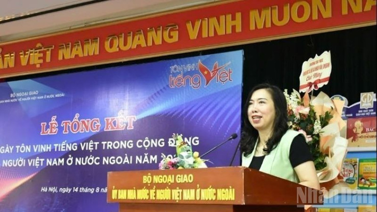 Lan tỏa tinh thần gìn giữ cội nguồn văn hóa Việt - Ảnh 1. Lan tỏa tinh thần gìn giữ cội nguồn văn hóa Việt - Ảnh 1.