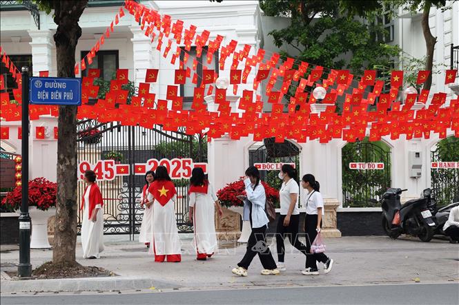 Hành trình chinh phục vị giác của du khách trải nghiệm ẩm thực Hà Nội - Ảnh 1. Hành trình chinh phục vị giác của du khách trải nghiệm ẩm thực Hà Nội - Ảnh 1.