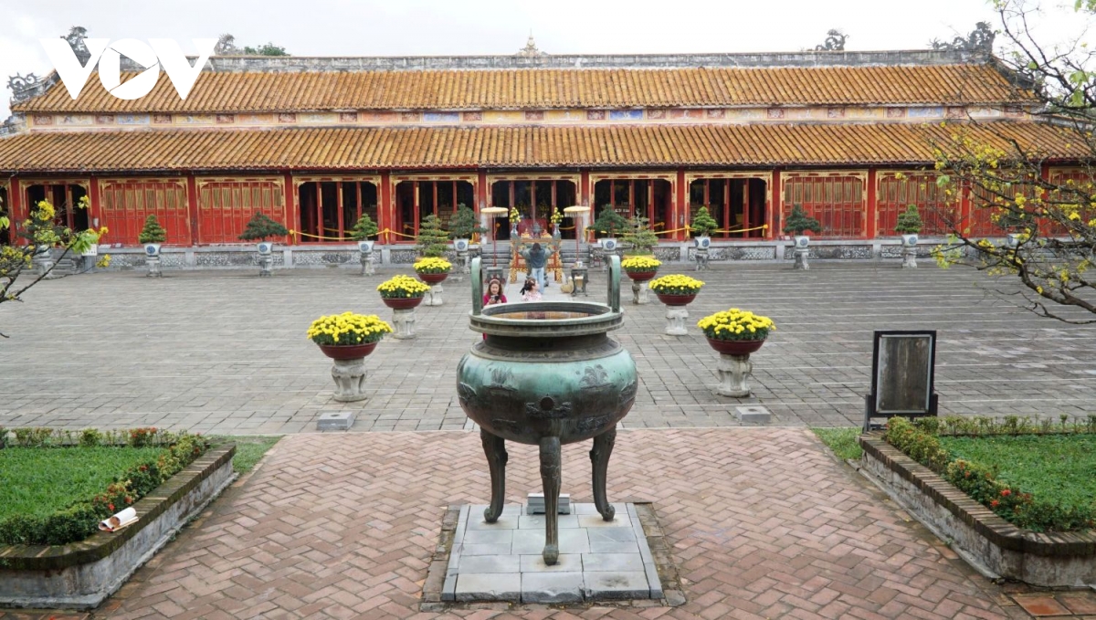 Huế: Tăng cường rào chắn, phân luồng tại nhiều di tích để bảo vệ hiện vật - Ảnh 1.