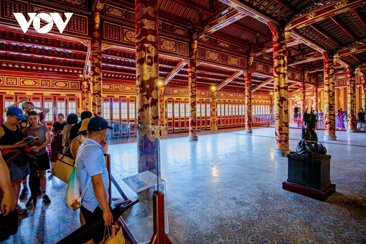 Huế: Tăng cường rào chắn, phân luồng tại nhiều di tích để bảo vệ hiện vật - Ảnh 2.