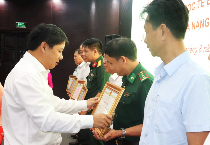 Đà Nẵng tiếp tục nâng tầm sự kiện lễ hội pháo hoa và liên hoan phim thường niên - Ảnh 1. Đà Nẵng tiếp tục nâng tầm sự kiện lễ hội pháo hoa và liên hoan phim thường niên - Ảnh 1.