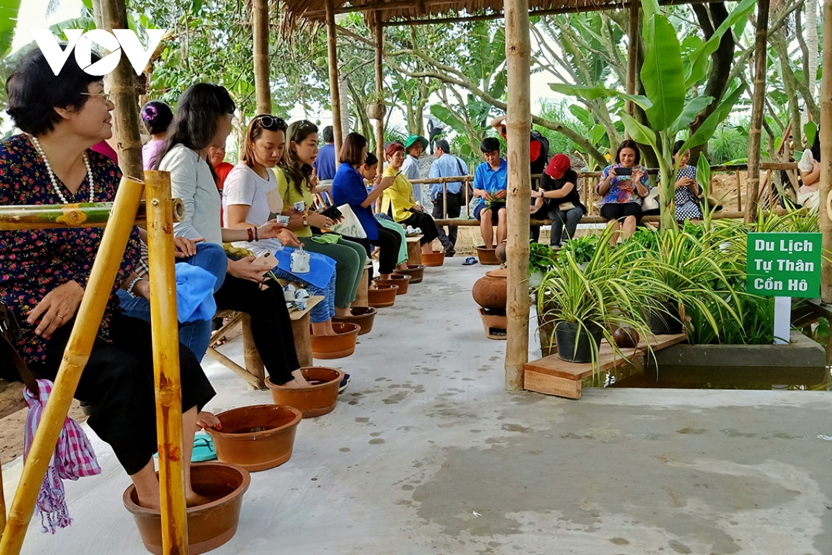 Du lịch Vĩnh Long tăng trưởng sau sáp nhập, hướng tới phát triển toàn diện - Ảnh 1. Du lịch Vĩnh Long tăng trưởng sau sáp nhập, hướng tới phát triển toàn diện - Ảnh 1.