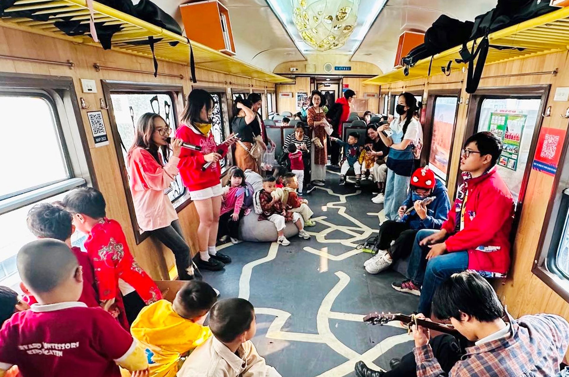 Những chuyến tàu kết nối di sản Hà Nội - Ảnh 1.
