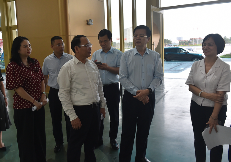 Tập trung cao độ, bảo đảm tiến độ Triển lãm kỷ niệm 80 năm Ngày Quốc khánh - Ảnh 1. Tập trung cao độ, bảo đảm tiến độ Triển lãm kỷ niệm 80 năm Ngày Quốc khánh - Ảnh 1.