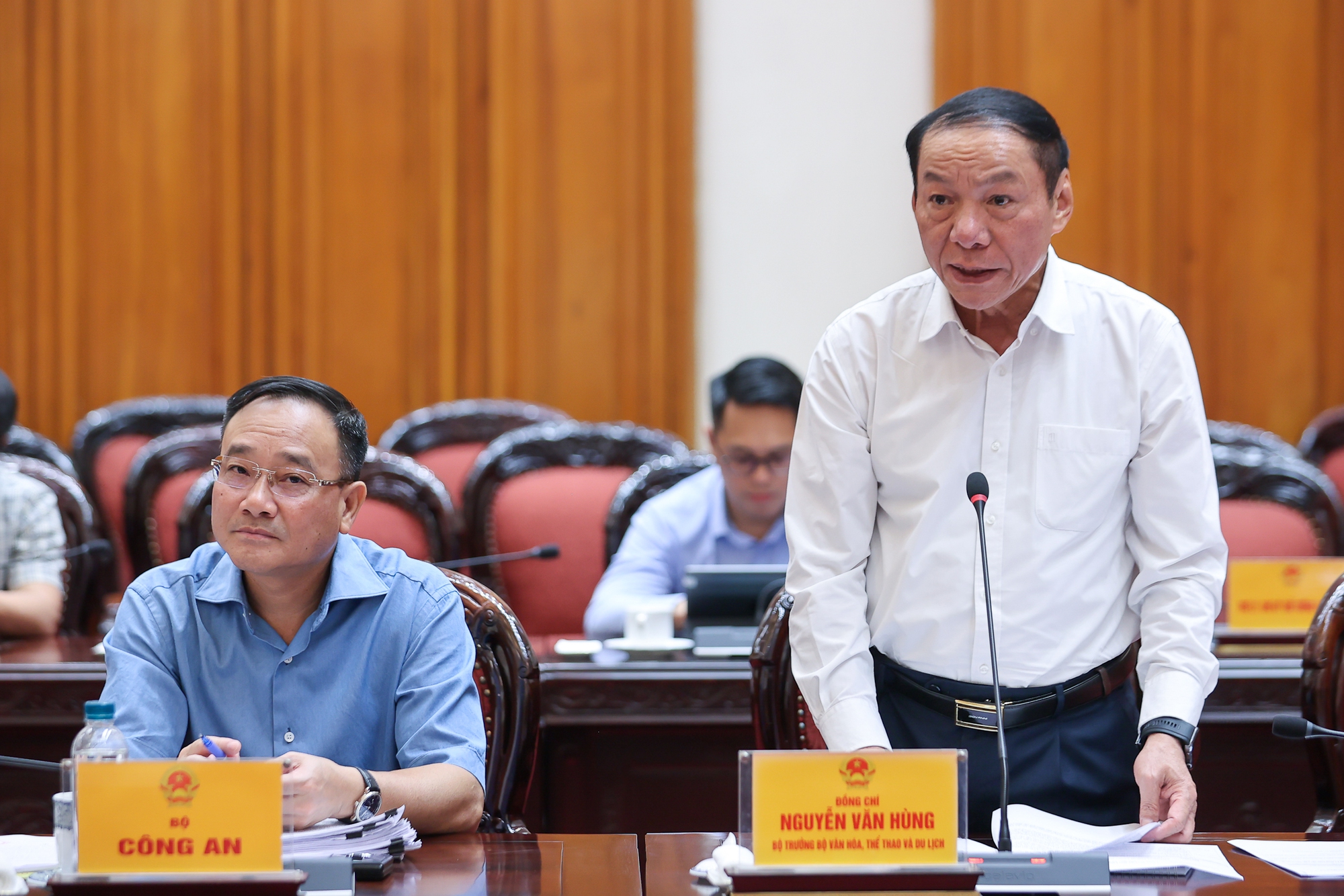 Primer Ministro: La organización de la exposición sobre el viaje de 80 años de Independencia - Libertad - Felicidad es verdaderamente una Thủ tướng: Tổ chức Triển lãm 80 năm hành trình Độc lập – Tự do – Hạnh phúc thực sự là "ngày hội non sông" - Ảnh 2.