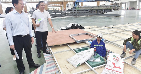 Thi công liên tục 24/7 để đảm bảo tiến độ Triển lãm thành tựu Đất nước nhân dịp kỷ niệm 80 năm Ngày Quốc khánh