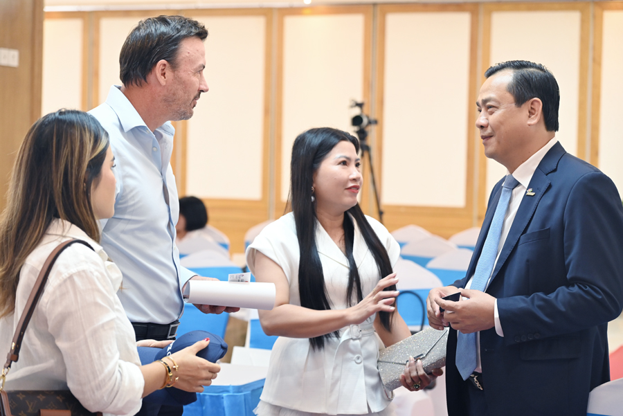 Cục trưởng Nguyễn Trùng Khánh dự lễ kỷ niệm 20 năm thành lập Tạp chí Vietnam Golf & Leisure - Ảnh 5.