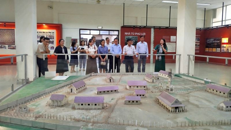 Xem xét trùng tu, sửa chữa nhằm hạn chế sự xuống cấp các di tích ở Thành phố Hồ Chí Minh - Ảnh 2.