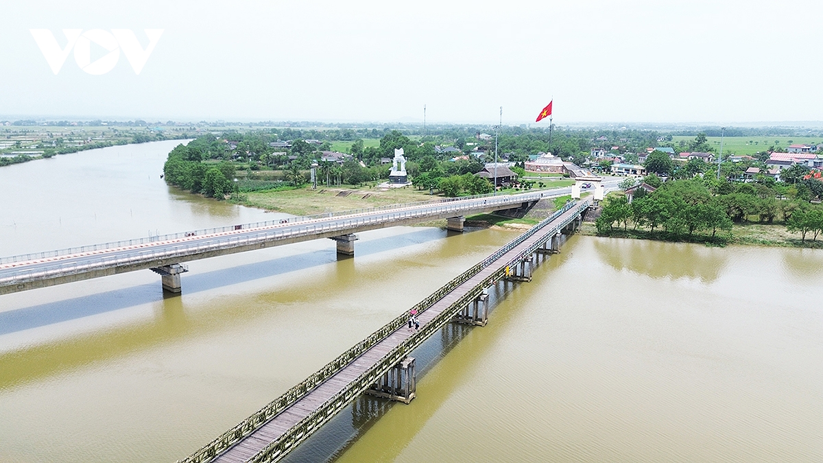 Hạ giải trùng tu di tích lịch sử cầu Hiền Lương, tỉnh Quảng Trị - Ảnh 1. Hạ giải trùng tu di tích lịch sử cầu Hiền Lương, tỉnh Quảng Trị - Ảnh 1.