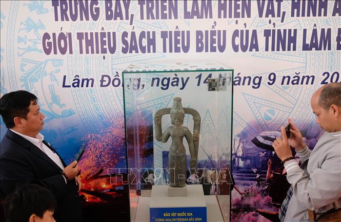 Lâm Đồng công bố Bảo vật Quốc gia tượng Avalokitesvara Bắc Bình - Ảnh 2. Lâm Đồng công bố Bảo vật Quốc gia tượng Avalokitesvara Bắc Bình - Ảnh 2.