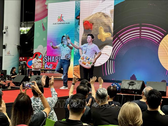 Shaping Hearts 2025: Dấu ấn sáng tạo của nghệ sĩ khuyết tật Việt Nam - Ảnh 5.