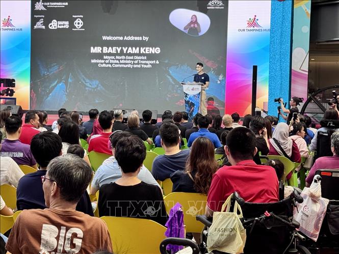Shaping Hearts 2025: Dấu ấn sáng tạo của nghệ sĩ khuyết tật Việt Nam - Ảnh 1.
