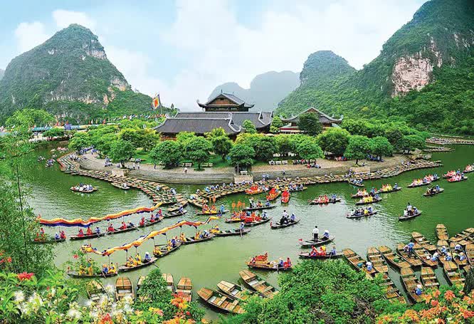 Ninh Bình gắn bảo tồn di sản với phát triển du lịch văn hóa - Ảnh 1.