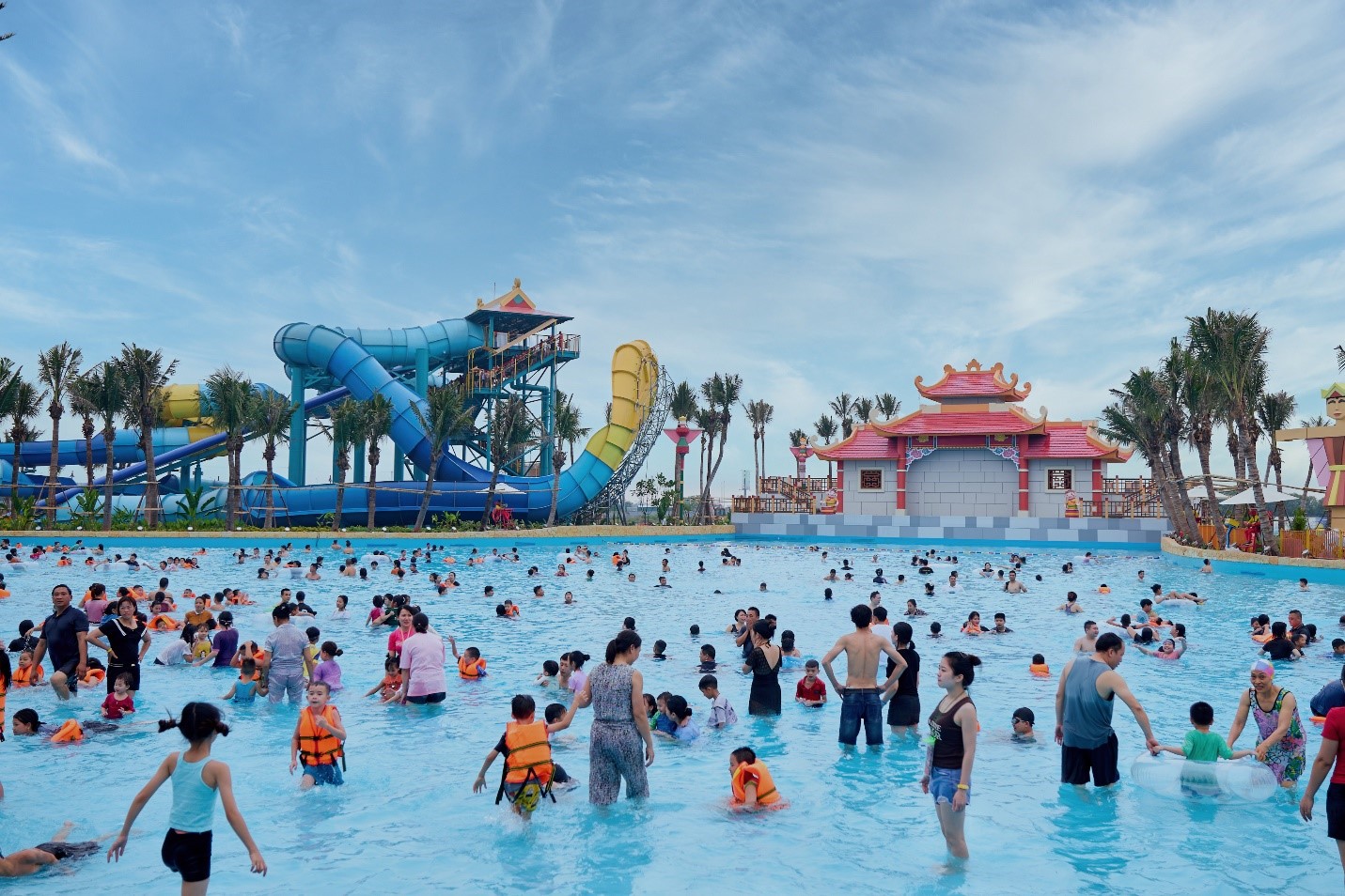 Chơi thả ga, ăn thỏa sức tại Sun World Ha Nam chỉ 220 ngàn đồng - Ảnh 3.