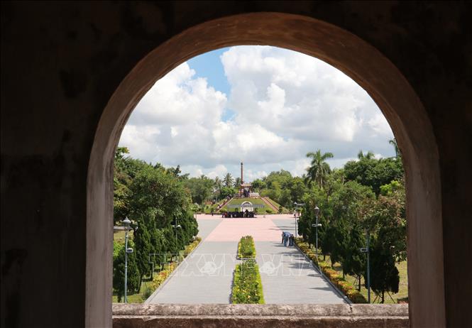 Tri ân chiến sĩ Thành cổ Quảng Trị: Tiếp lửa truyền thống yêu nước cho thế hệ trẻ - Ảnh 1.