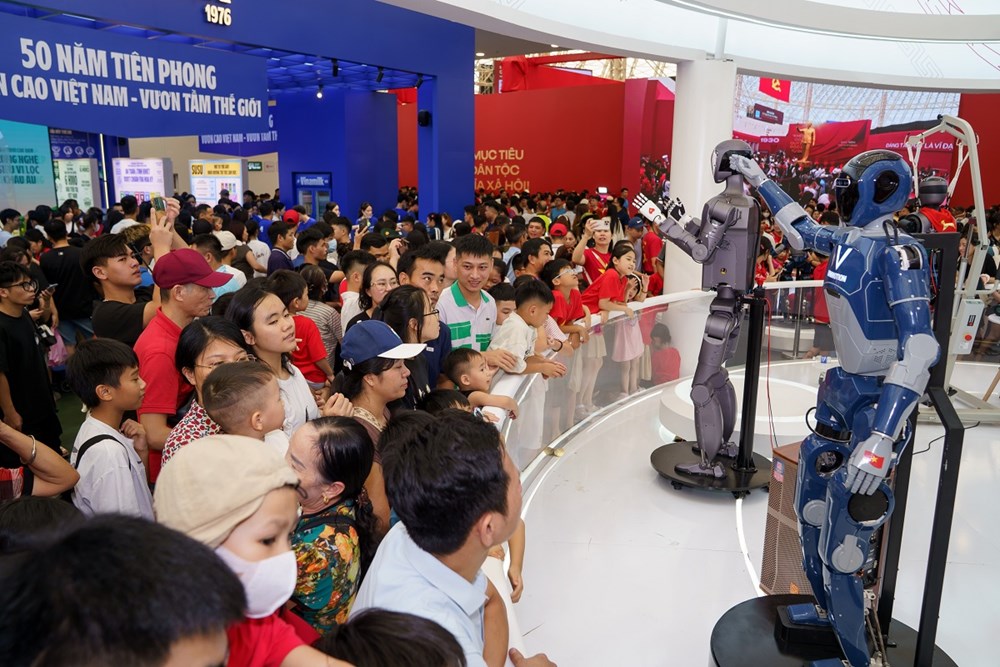 Dấu ấn từ Triển lãm thành tựu đất nước: Bước nhảy vọt của ngành công nghiệp văn hóa Việt Nam - Ảnh 2.