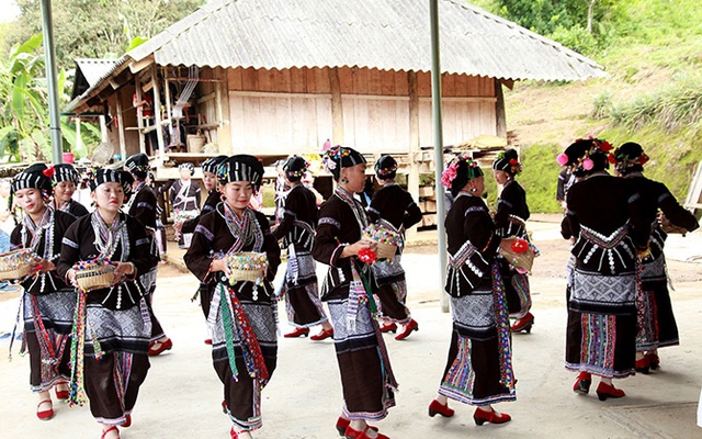 Lai Châu: Nâng cao chất lượng phong trào xây dựng gia đình, bản, khu phố văn hóa ở vùng đồng bào dân tộc thiểu số