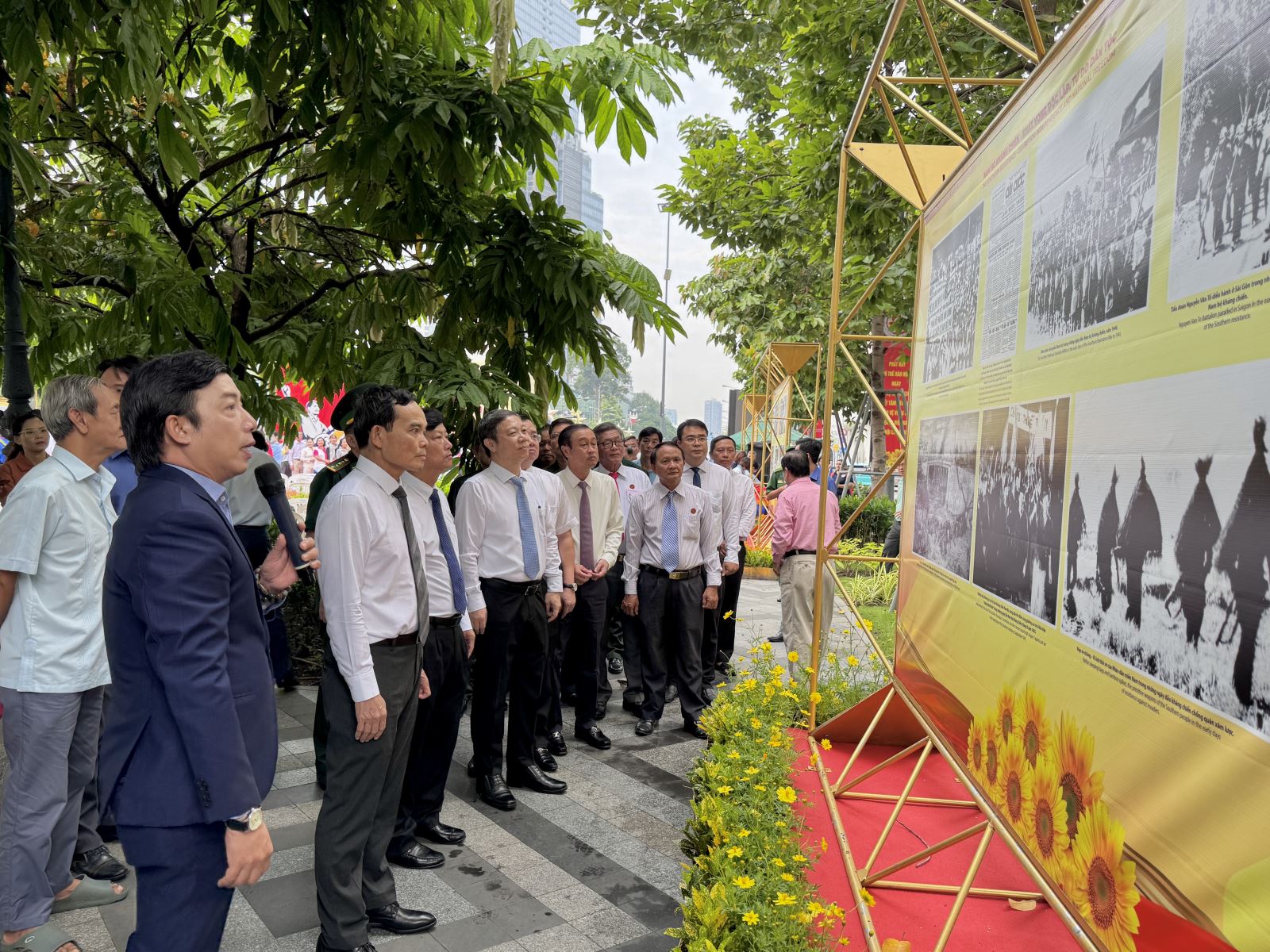 TP Hồ Chí Minh triển lãm 80 năm 'Nam bộ kháng chiến - Rạng ngời hào khí Việt Nam' - Ảnh 2.