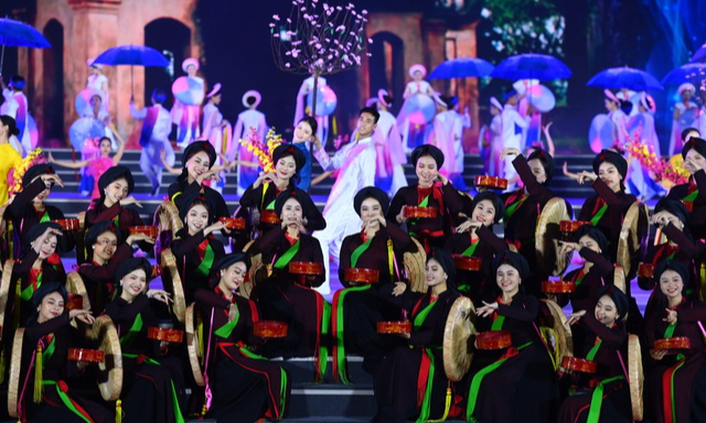 Phong trào thi đua trong ngành văn hóa, thể thao và du lịch: “Kiên định mục tiêu, khơi thông nguồn lực, phát triển bền vững” - Ảnh 1. Phong trào thi đua trong ngành văn hóa, thể thao và du lịch: “Kiên định mục tiêu, khơi thông nguồn lực, phát triển bền vững” - Ảnh 1.