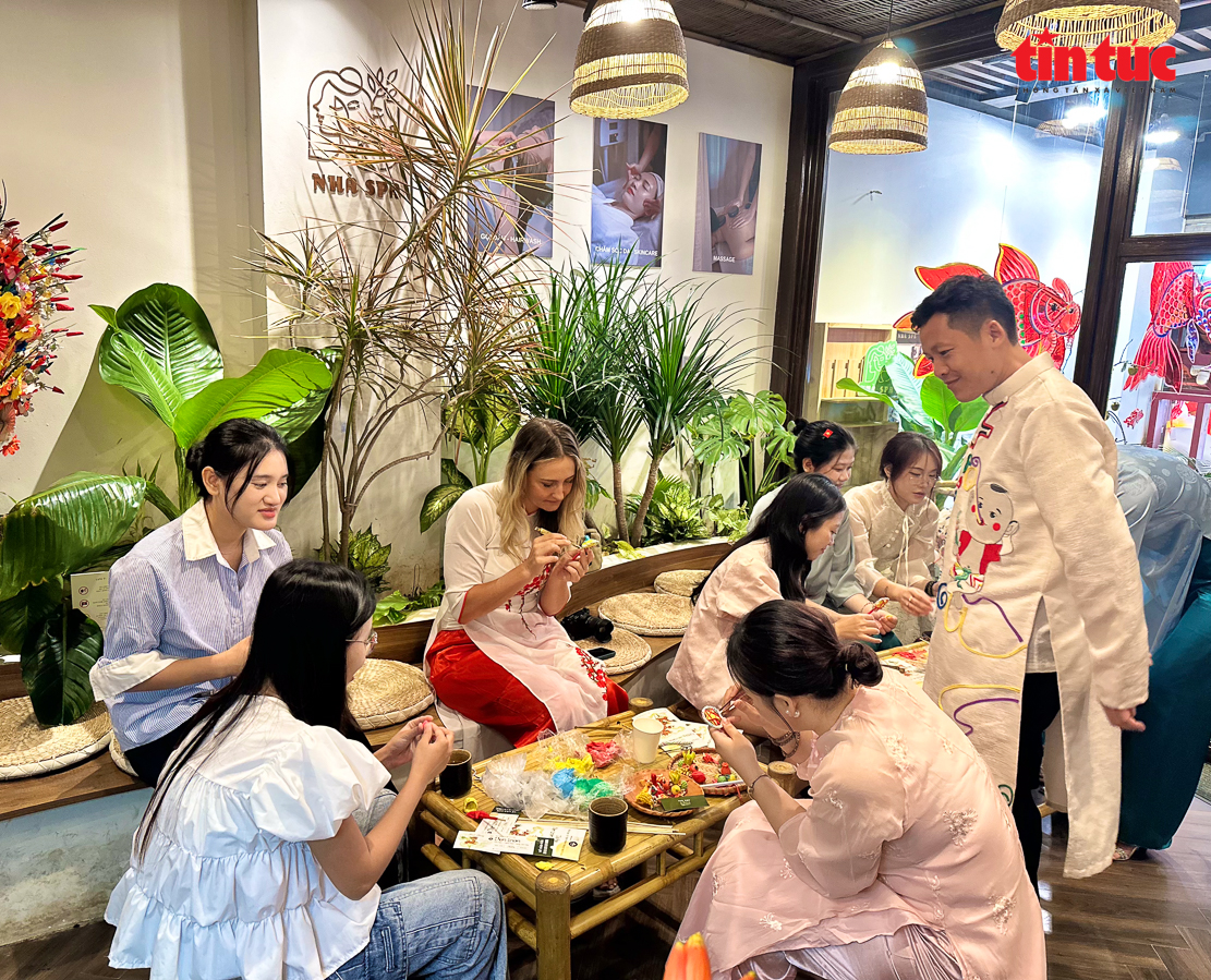 Trung thu Hà Nội 2025: Không gian sáng tạo cho trẻ em từ di sản dân gian - Ảnh 1.