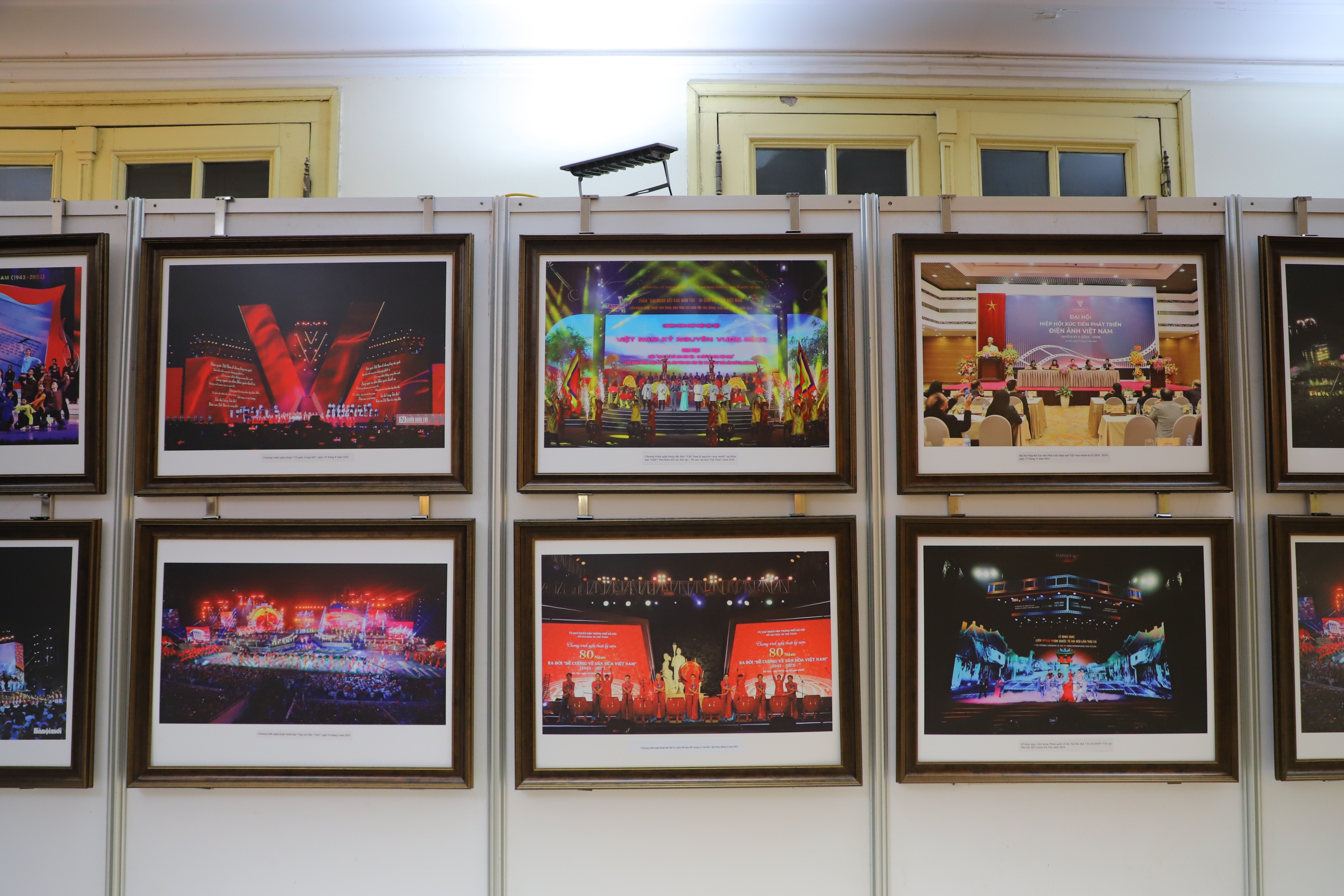 ពិព័រណ៍ Triển lãm "Một số hình ảnh phong trào thi đua yêu nước và các gương điển hình tiên tiến của Bộ VHTTDL gia đoạn 2020 - 2025" - Ảnh 7.