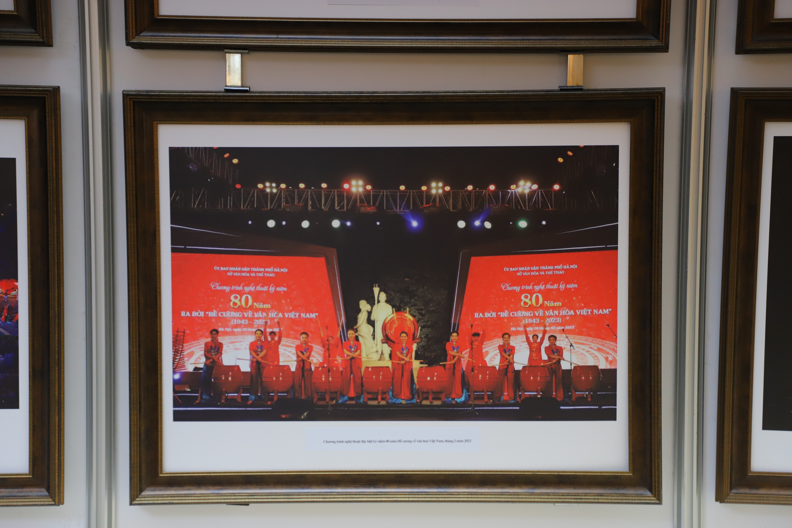 ពិព័រណ៍ Triển lãm "Một số hình ảnh phong trào thi đua yêu nước và các gương điển hình tiên tiến của Bộ VHTTDL gia đoạn 2020 - 2025" - Ảnh 8.