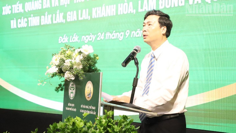 Tăng cường hợp tác phát triển du lịch giữa thành phố Hà Nội với các tỉnh khu vực miền trung-Tây Nguyên - Ảnh 4.