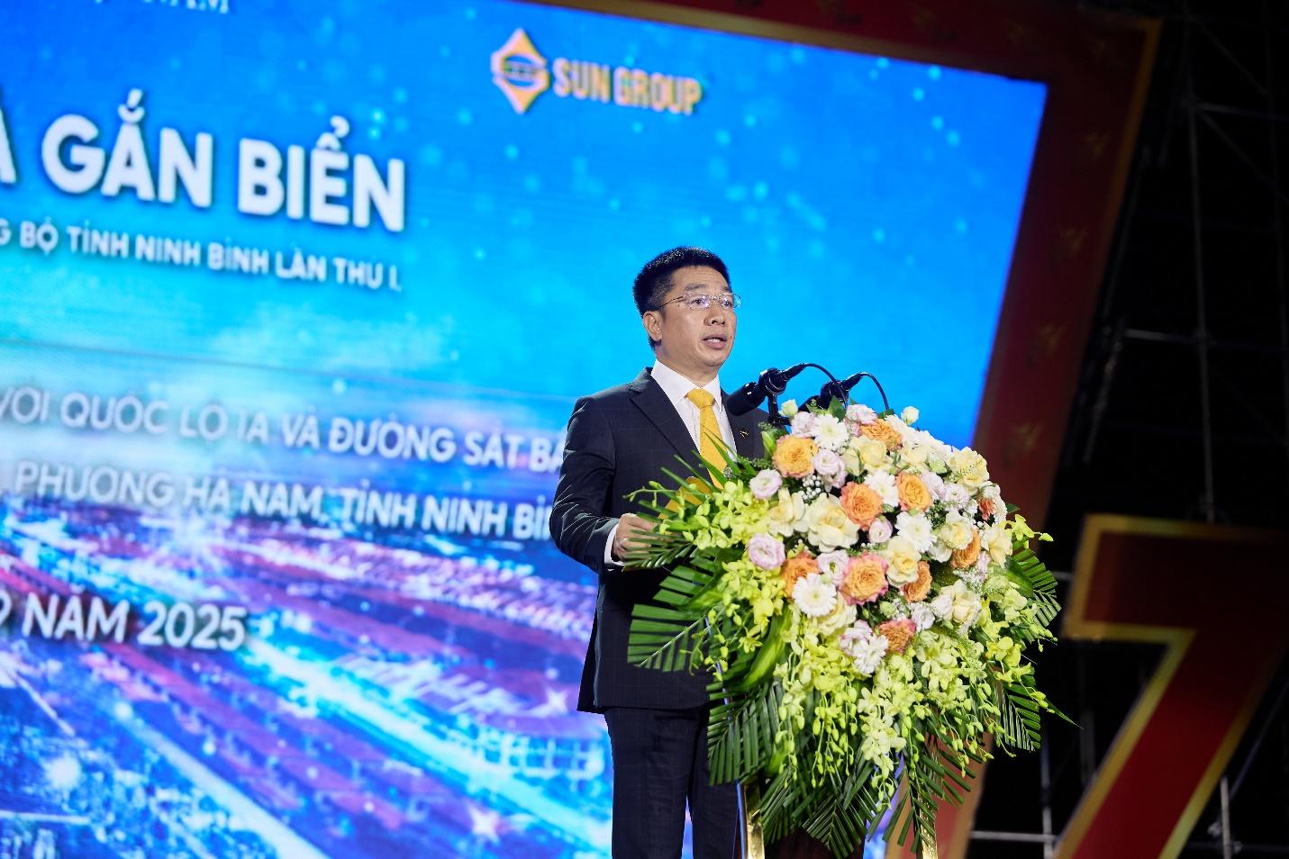 Hàng vạn người dự khánh thành Trục lễ hội và Quảng trường Thời Đại tại Ninh Bình - Ảnh 3.