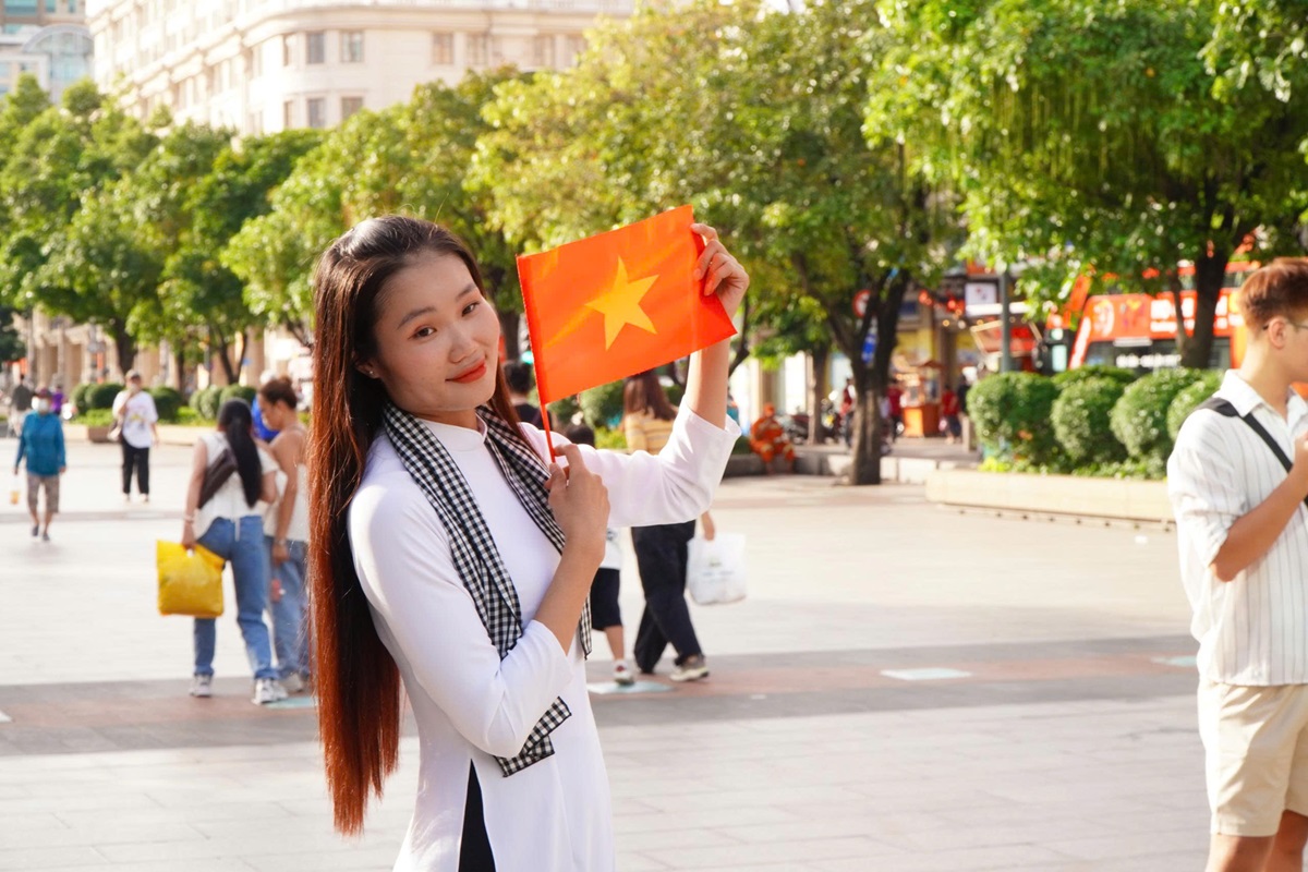 Sức hút từ ưu đãi và tour lịch sử: Du lịch TP. Hồ Chí Minh "bùng nổ" dịp lễ - Ảnh 1. Sức hút từ ưu đãi và tour lịch sử: Du lịch TP. Hồ Chí Minh "bùng nổ" dịp lễ - Ảnh 1.