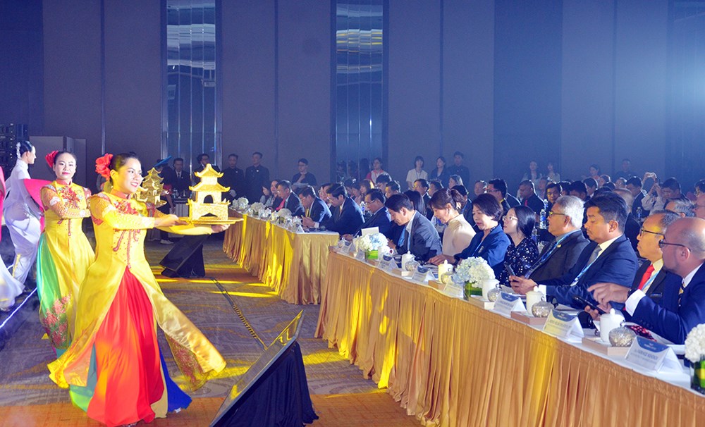 Opening of the 12th General Assembly of the Global Cities Tourism Promotion Organization - Photo 5. Khai mạc Đại hội đồng Tổ chức Xúc tiến Du lịch các Thành phố toàn cầu lần thứ 12 - Ảnh 5.