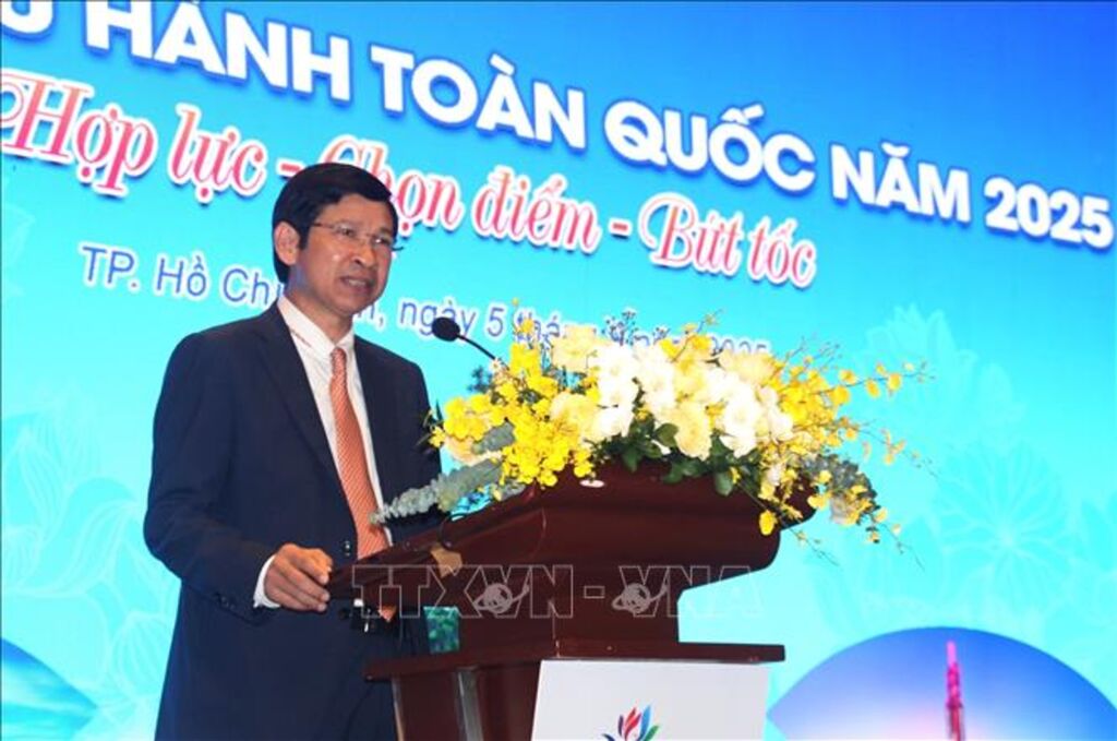 国家観光会議2025:ベトナム観光は海外からの来訪者2500万人という目標達成を目指す - 写真1。 Hội nghị Lữ hành toàn quốc năm 2025: Du lịch Việt Nam nỗ lực đạt mục tiêu 25 triệu lượt khách quốc tế - Ảnh 1.