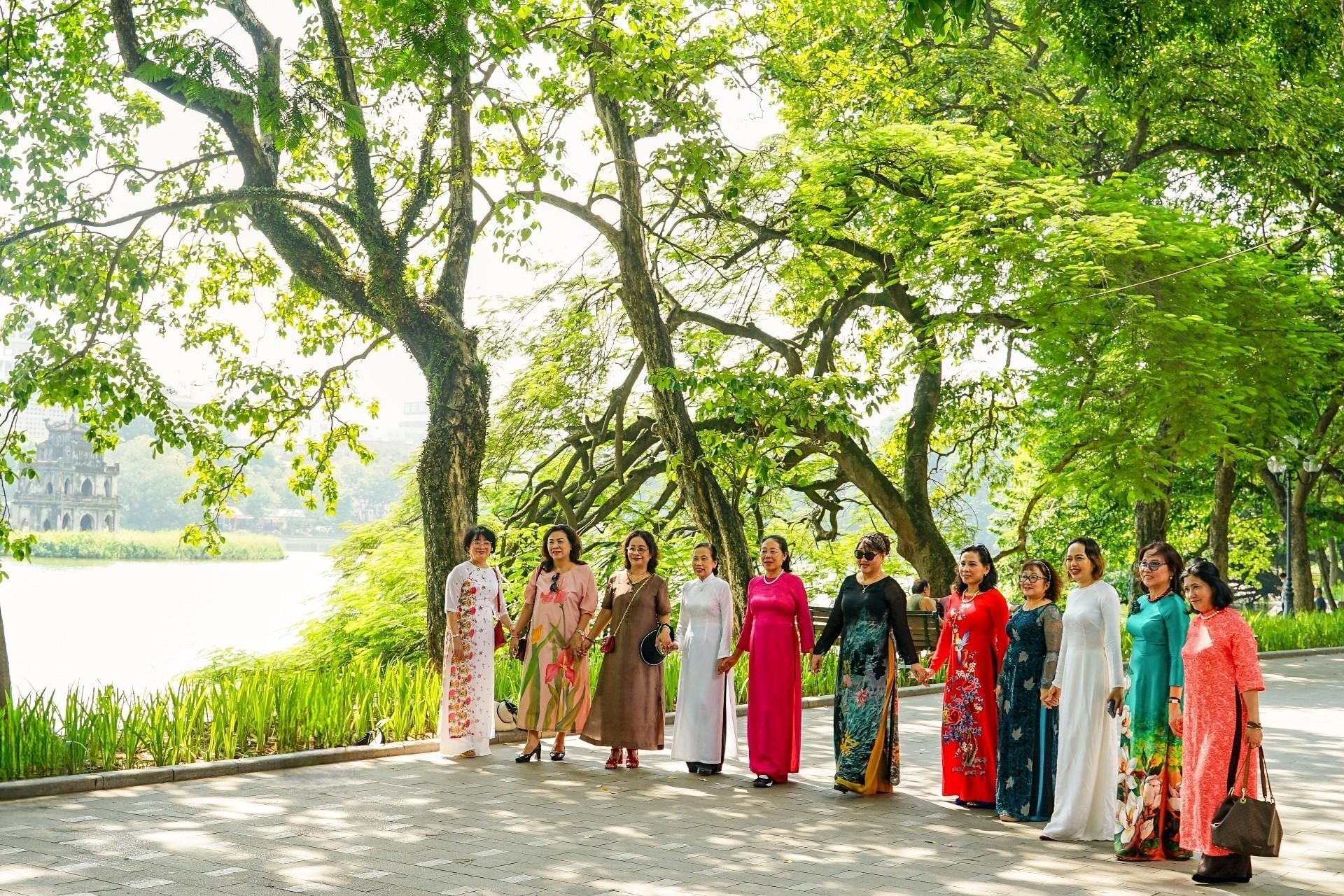 Hà Nội: Đổi mới diện mạo du lịch bằng công nghệ hiện đại và di sản - Ảnh 2. Hà Nội: Đổi mới diện mạo du lịch bằng công nghệ hiện đại và di sản - Ảnh 2.