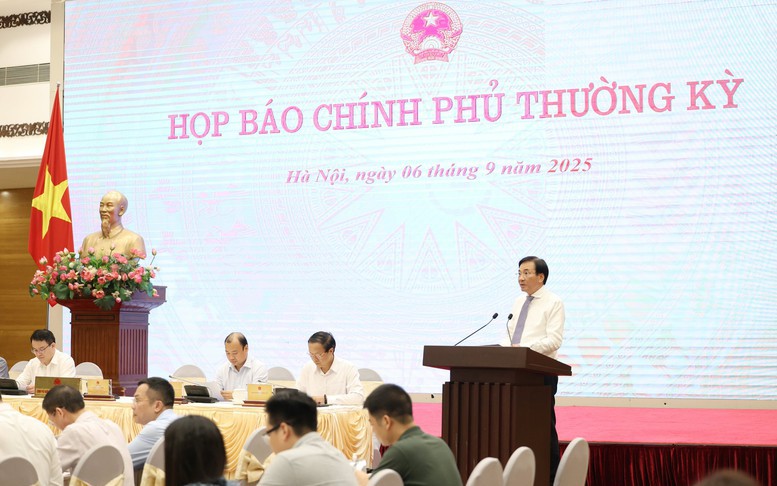 Du lịch tiếp tục phục hồi mạnh, thu hút gần 14 triệu lượt khách quốc tế trong 8 tháng đầu năm