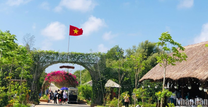 Đánh thức tiềm năng du lịch - Ảnh 1.