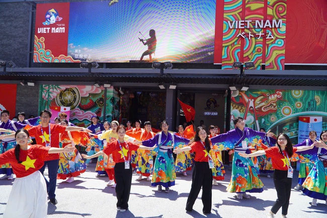 Ngày Quốc gia Việt Nam tại EXPO 2025: Giới thiệu văn hóa đặc sắc đến với bạn bè quốc tế - Ảnh 1. Ngày Quốc gia Việt Nam tại EXPO 2025: Giới thiệu văn hóa đặc sắc đến với bạn bè quốc tế - Ảnh 1.
