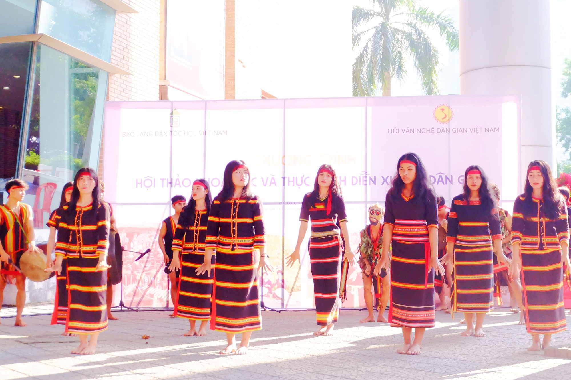 Giữ mạch nguồn văn hóa dân gian - Ảnh 1.