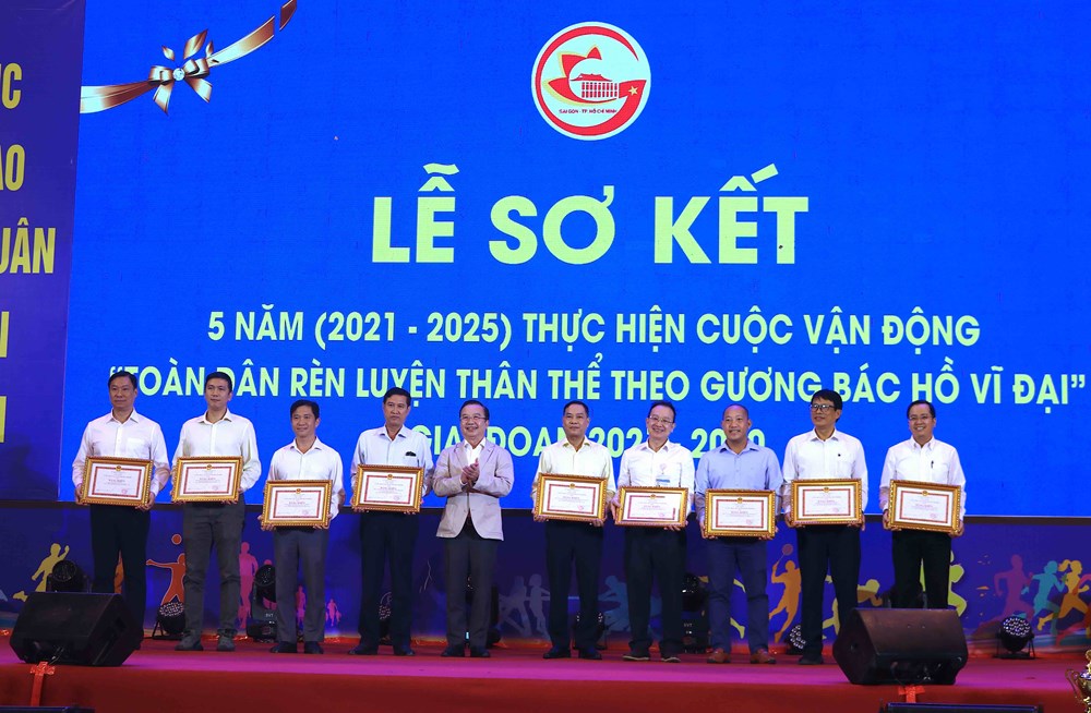 TP.HCM sơ kết 5 năm phong trào rèn luyện thân thể theo gương Bác Hồ - Ảnh 2.