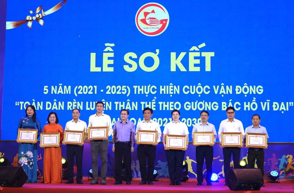 TP.HCM sơ kết 5 năm phong trào rèn luyện thân thể theo gương Bác Hồ - Ảnh 3.