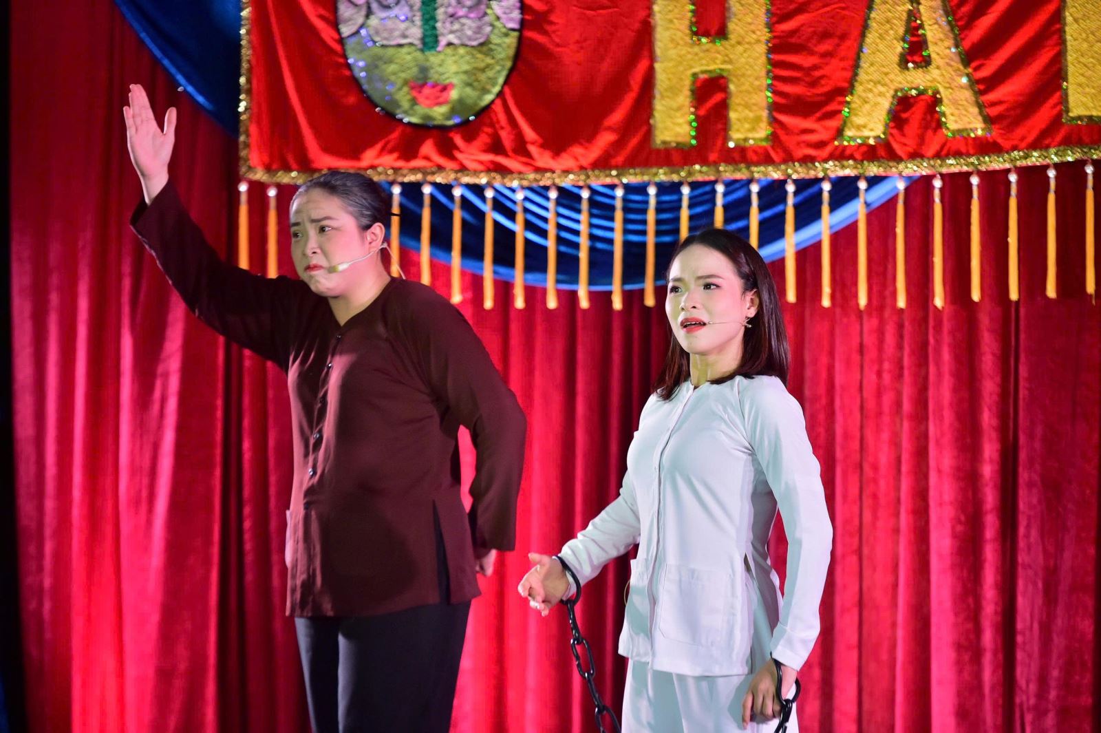 Hát bội trở lại đời sống đô thị bằng nhịp tiếp cận người trẻ - Ảnh 6.