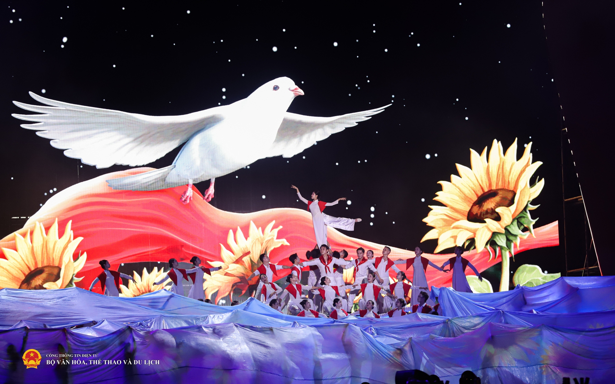 Đại hội XIV của Đảng: Xây dựng và phát triển toàn diện văn hóa và con người Việt Nam