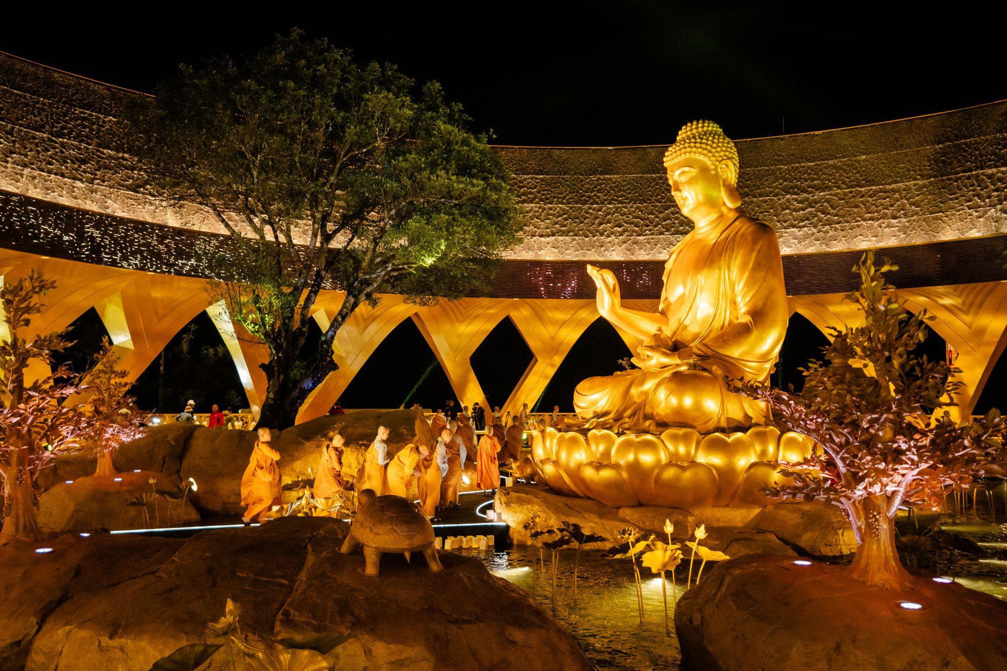 Đức Phật Câu Na Hàm Mâu Ni là ai mà được tôn sùng tại nhiều nước Phật giáo? - Ảnh 4.