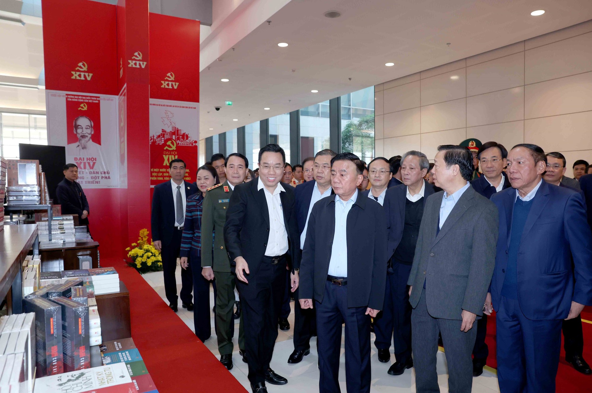 Thường trực Ban Bí thư Trần Cẩm Tú chủ trì sơ duyệt công tác tổ chức phục vụ Đại hội XIV của Đảng - Ảnh 11.