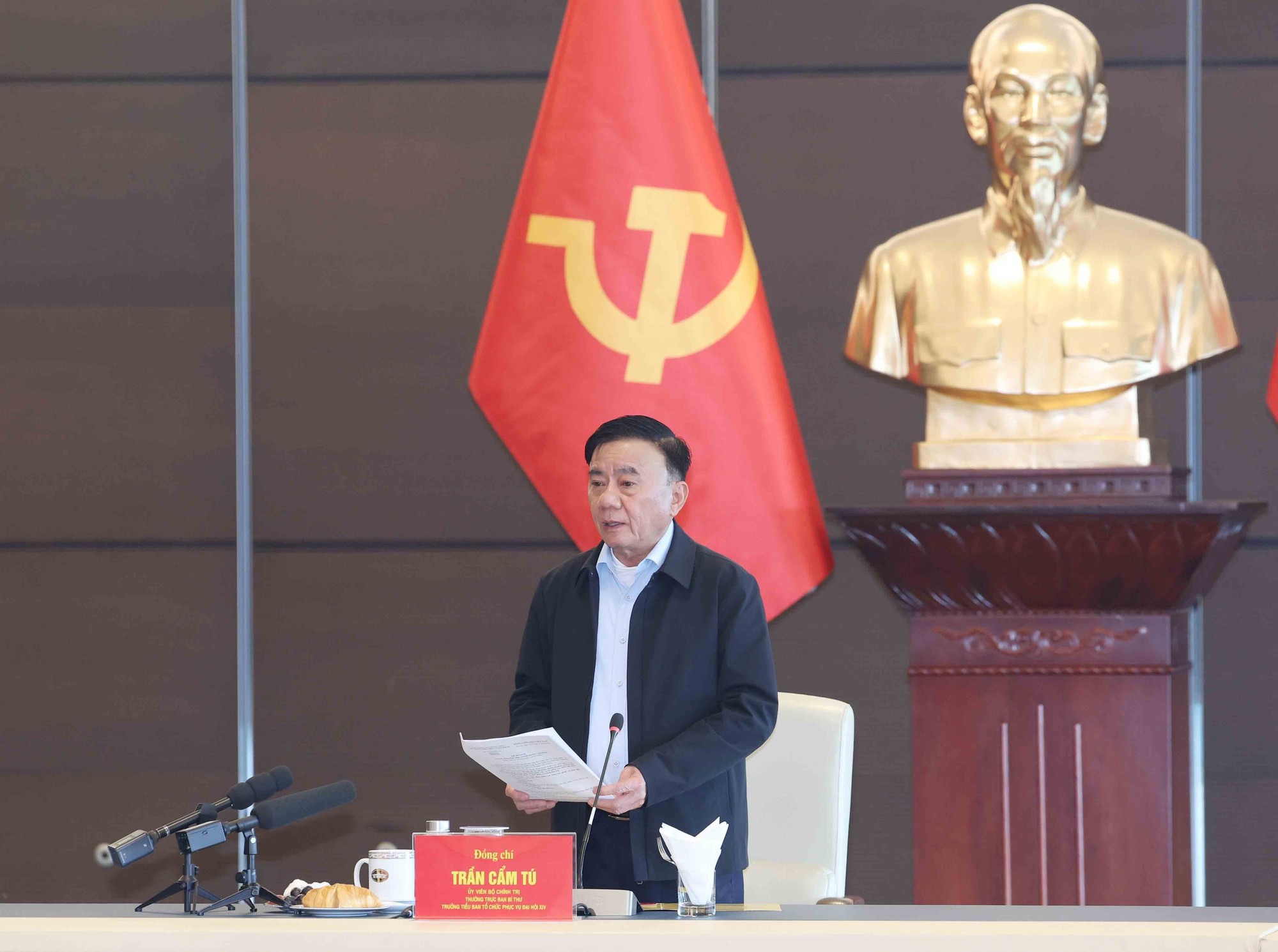 Thường trực Ban Bí thư Trần Cẩm Tú chủ trì sơ duyệt công tác tổ chức phục vụ Đại hội XIV của Đảng - Ảnh 1.