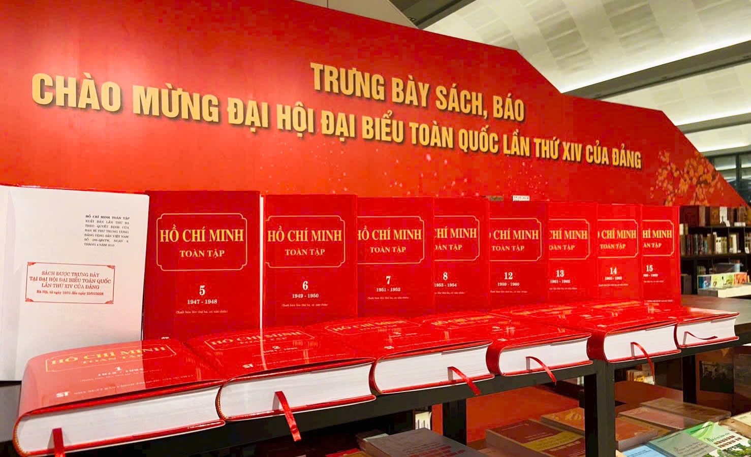 Tái bản nhiều bộ ấn phẩm đồ sộ về Chủ tịch Hồ Chí Minh - Ảnh 4.