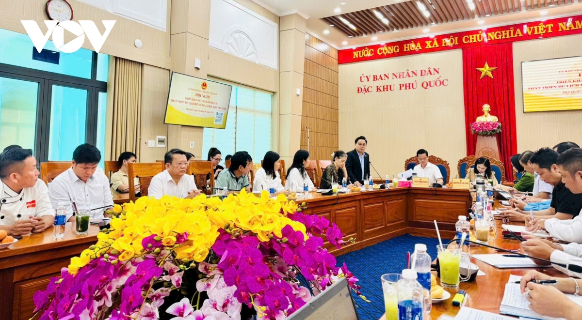 Phú Quốc lập trung tâm hỗ trợ du khách, quyết xóa “chặt chém” - Ảnh 2.